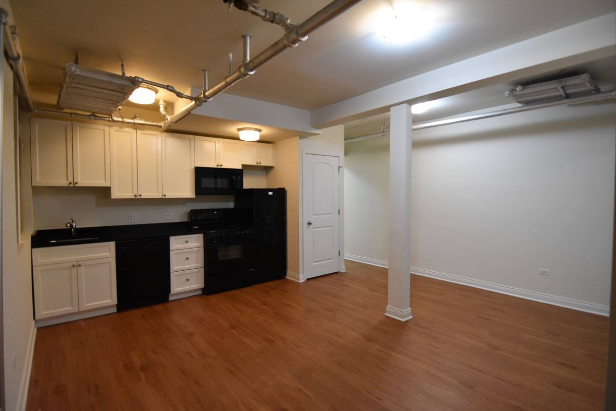 Apartment for rent at 712-720 W Grace #GR 712-BS, Chicago, IL 60613