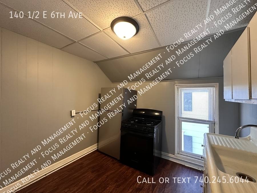 Apartment for rent at 140 1 2 E 6th Ave, Lancaster, OH 43130