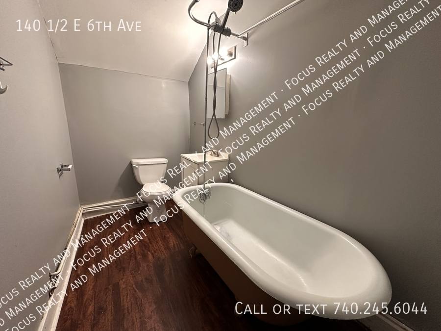 Apartment for rent at 140 1 2 E 6th Ave, Lancaster, OH 43130