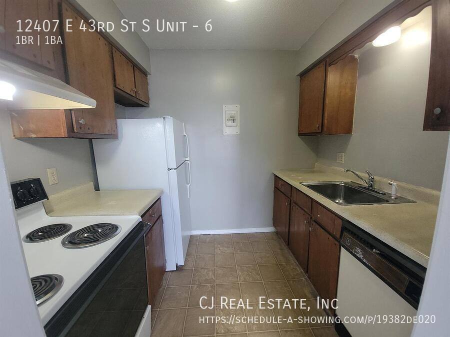 Apartment for rent at 12407 E 43rd St S #6, Independence, MO 64055