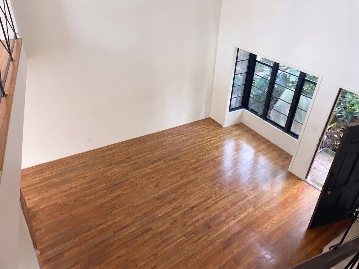 Apartment for rent at 1436-1450 Laurel Ave, Los Angeles, CA 90046