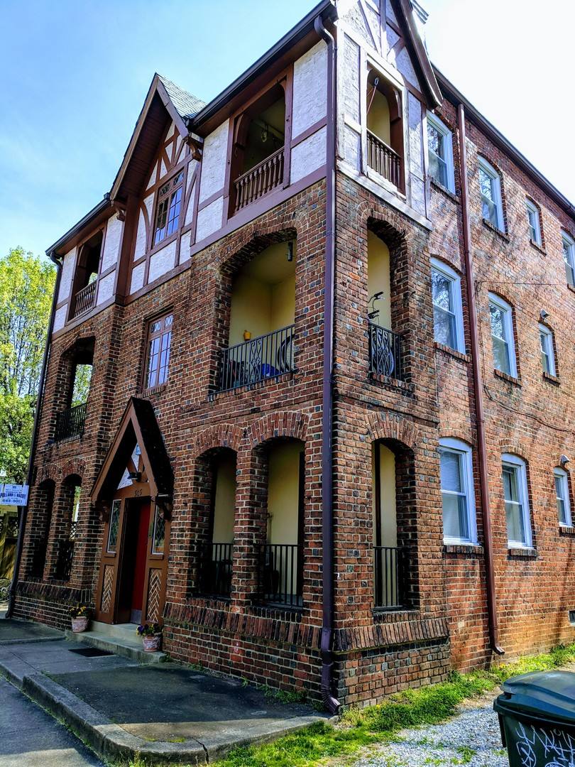 Apartment for rent at 509 N Mulberry St, Richmond, VA 23220