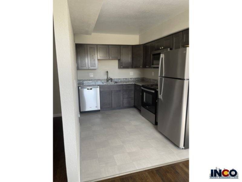 Apartment for rent at 634 W Crestline Ave, Littleton, CO 80120