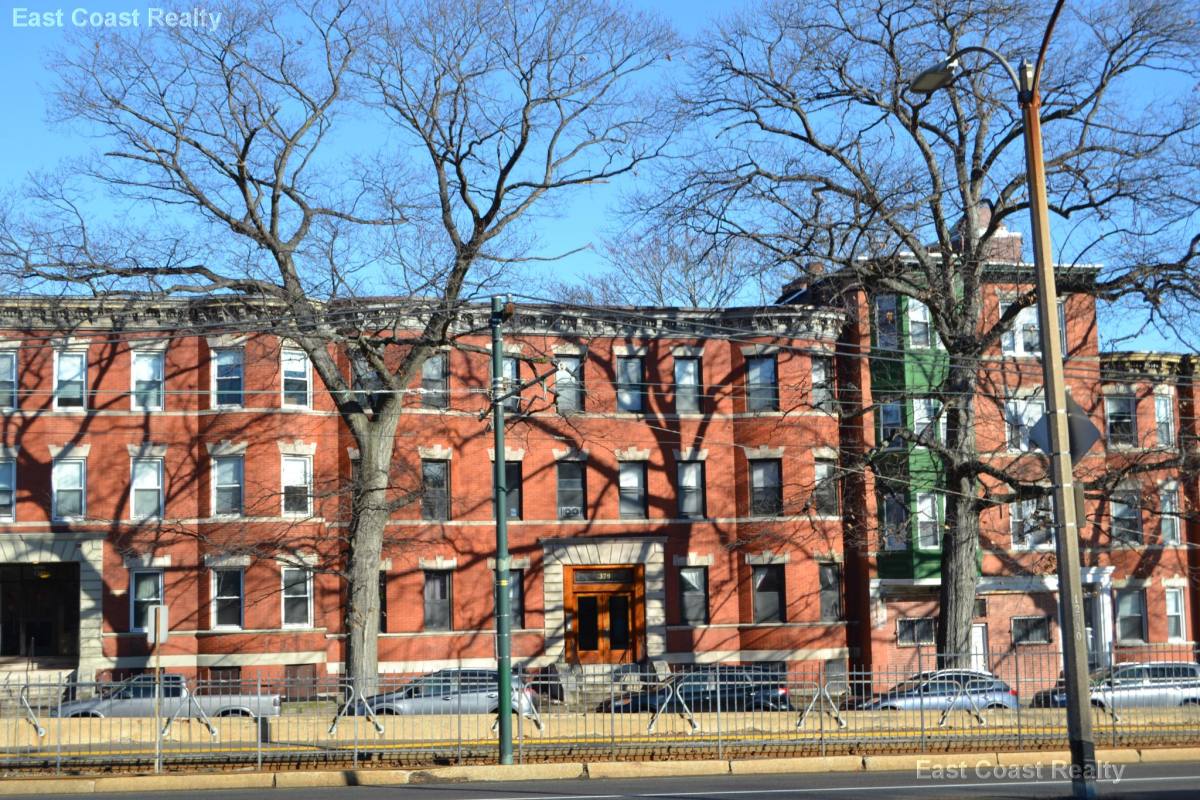 Apartment for rent at 1379 Commonwealth Ave #6, Allston, MA 02134