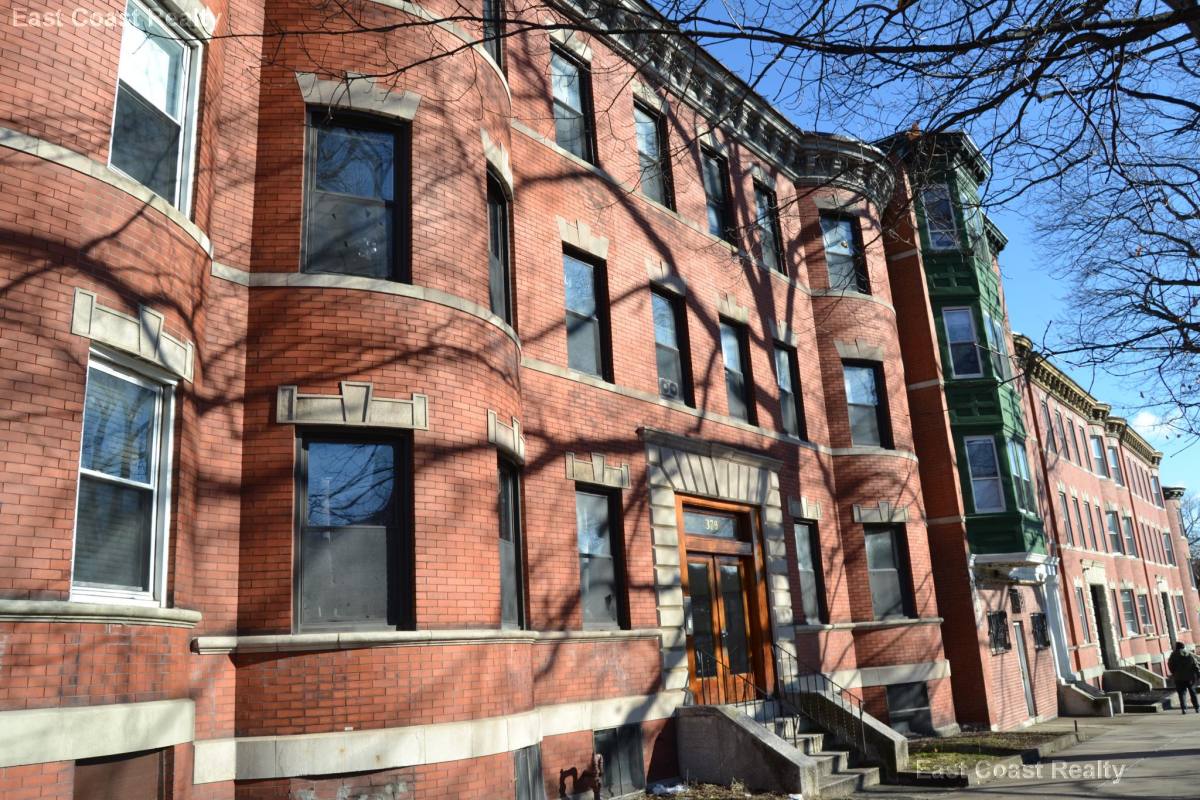 Apartment for rent at 1379 Commonwealth Ave #6, Allston, MA 02134
