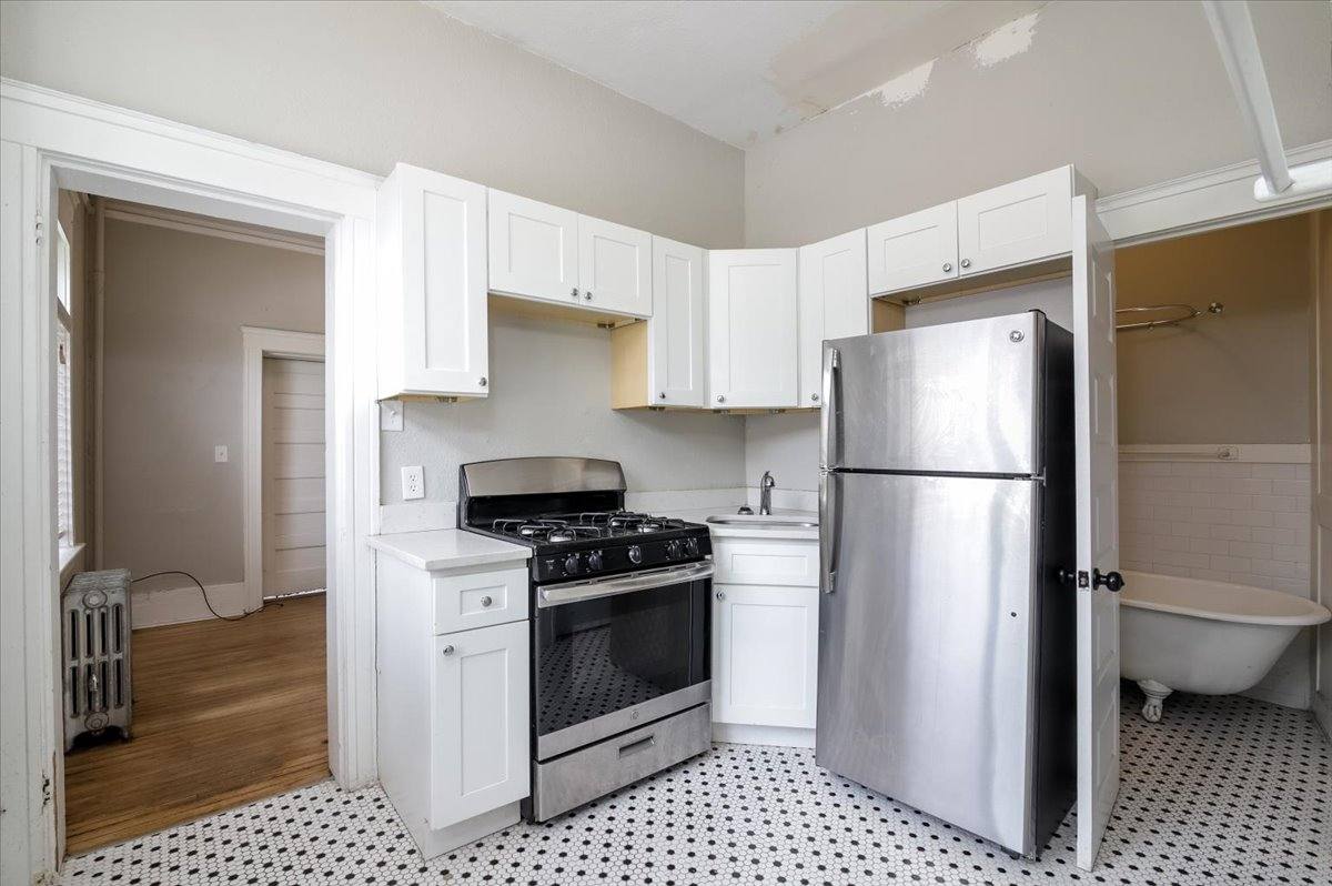 Apartment for rent at 1075 N Clarkson St #6, Denver, CO 80218