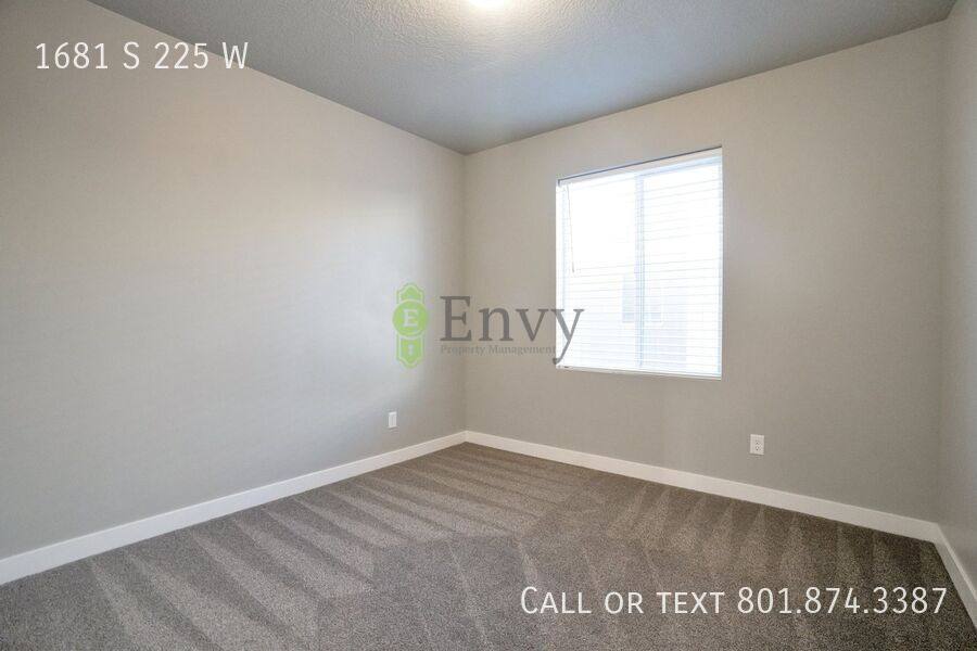 House for rent at 1681 S 225 W, Clearfield, UT 84015