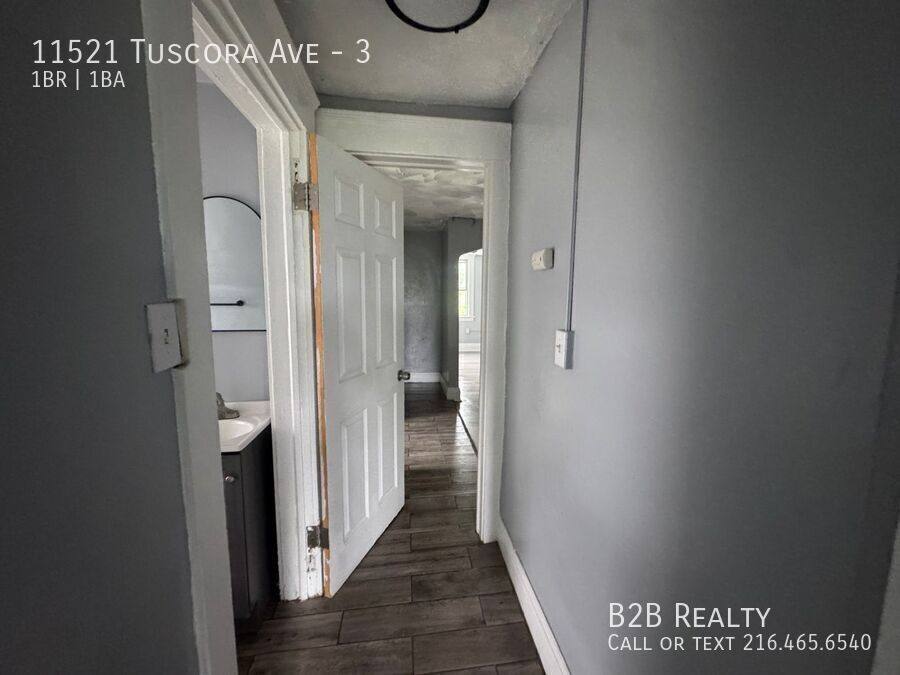 Apartment for rent at 11521 Tuscora Ave #3, Cleveland, OH 44108