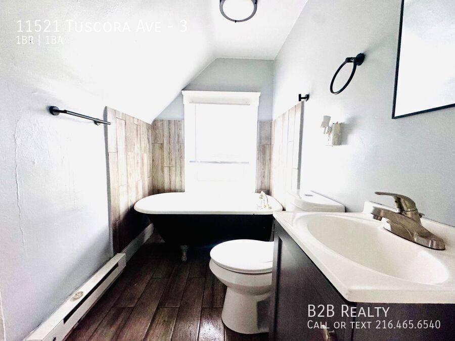 Apartment for rent at 11521 Tuscora Ave #3, Cleveland, OH 44108
