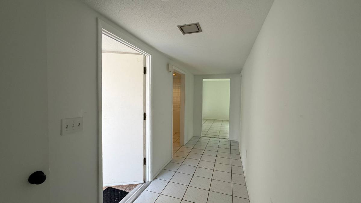 Condo for rent at 5451 Riverbluff Circle, Sarasota, FL 34231