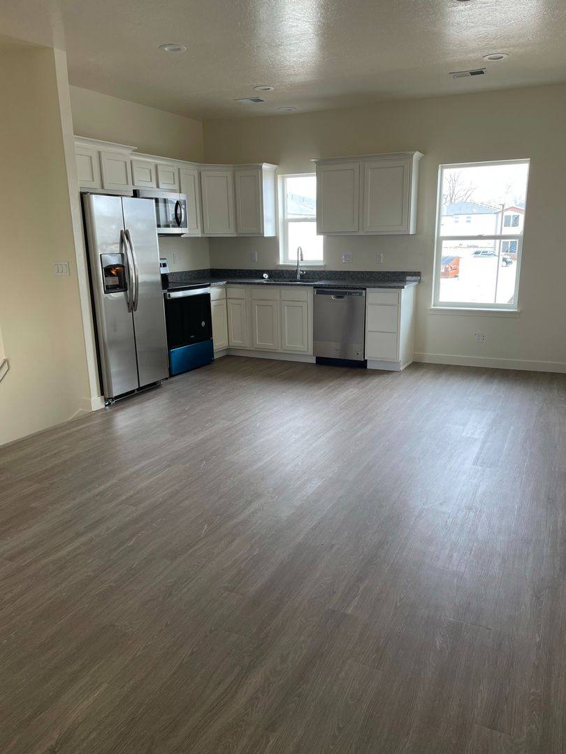Townhouse for rent at 750 S Depot St, Clearfield, UT 84015