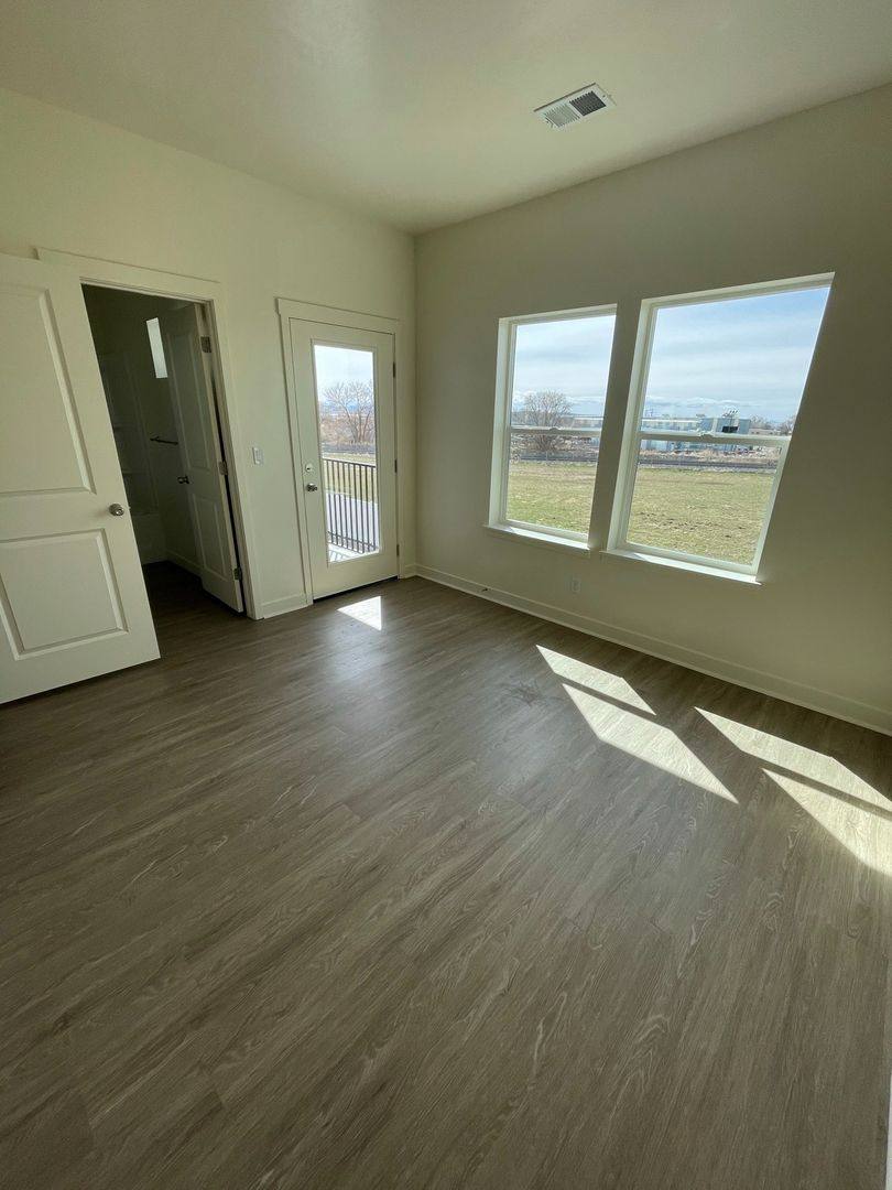 Townhouse for rent at 750 S Depot St, Clearfield, UT 84015