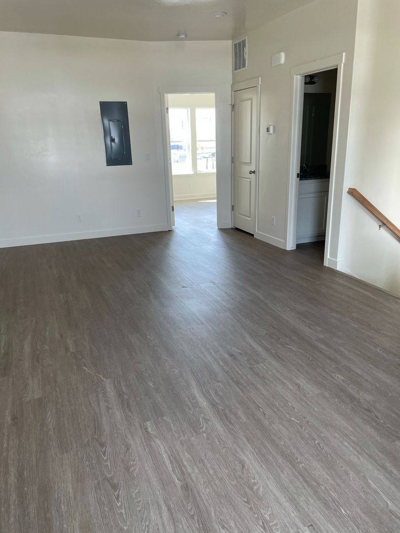 Townhouse for rent at 750 S Depot St, Clearfield, UT 84015