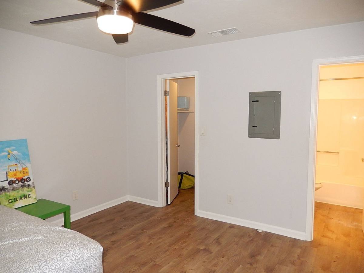 Townhouse for rent at 2469 Raymond Diehl Rd, Tallahassee, FL 32309