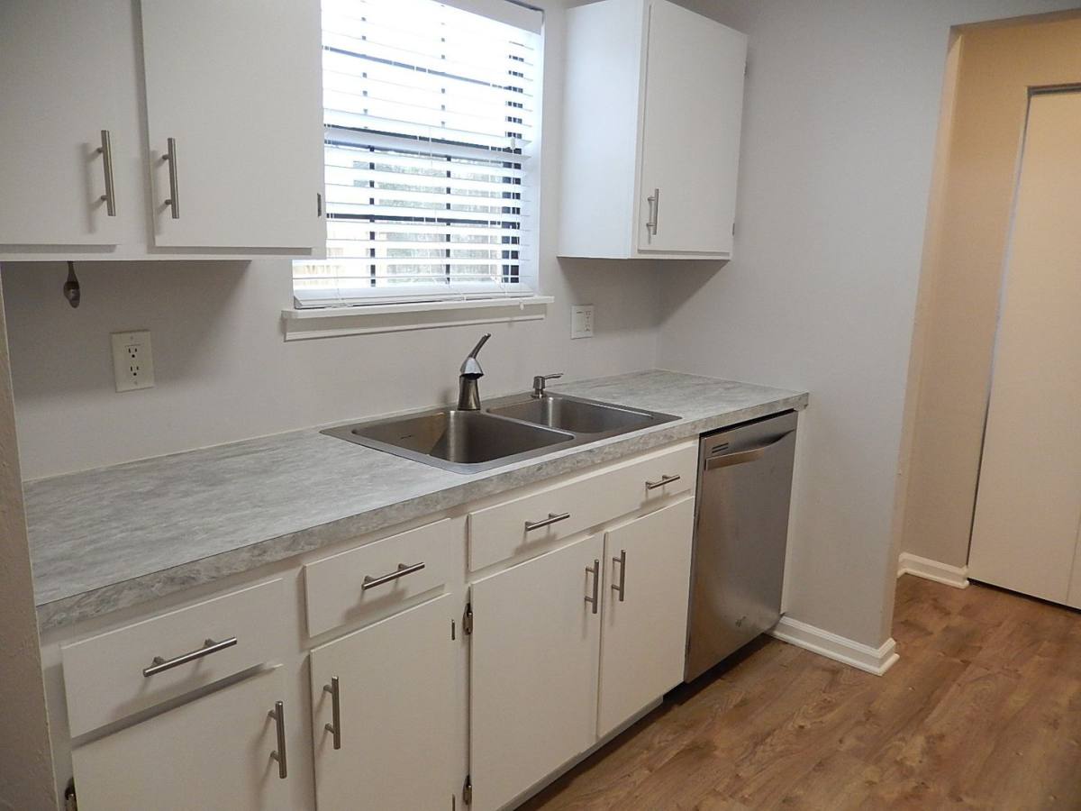 Townhouse for rent at 2469 Raymond Diehl Rd, Tallahassee, FL 32309
