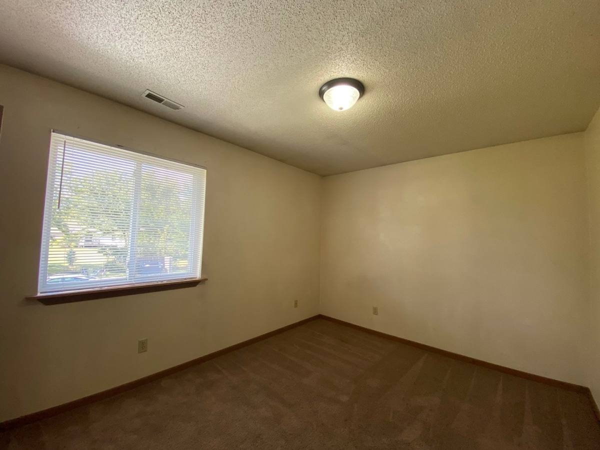 Apartment for rent at 145 Sugar Creek Lane, North Liberty, IA 52317