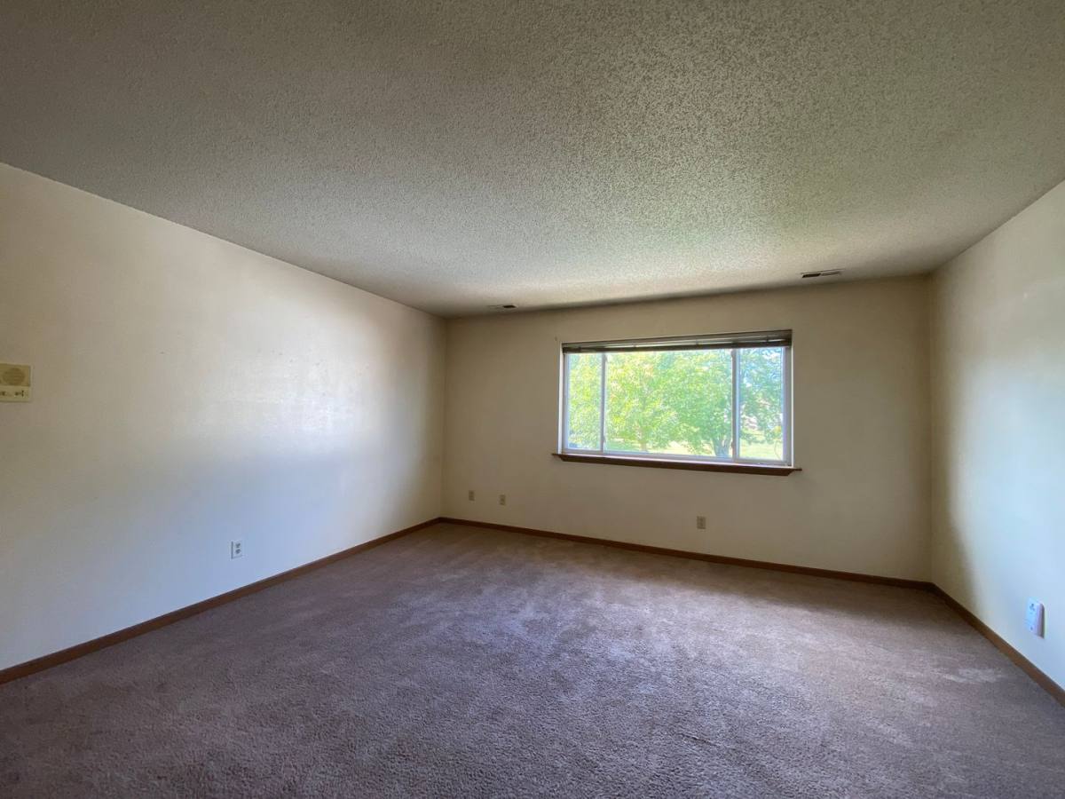 Apartment for rent at 145 Sugar Creek Lane, North Liberty, IA 52317