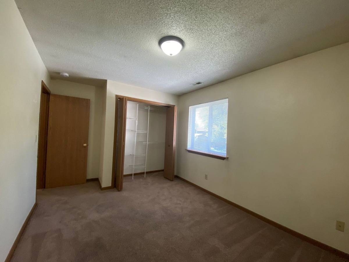 Apartment for rent at 145 Sugar Creek Lane, North Liberty, IA 52317