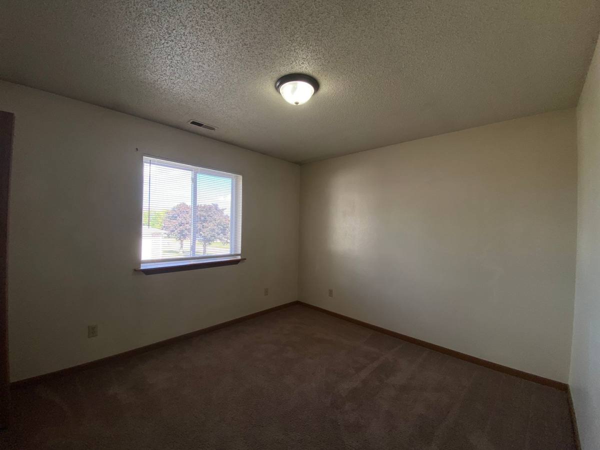 Apartment for rent at 145 Sugar Creek Lane, North Liberty, IA 52317