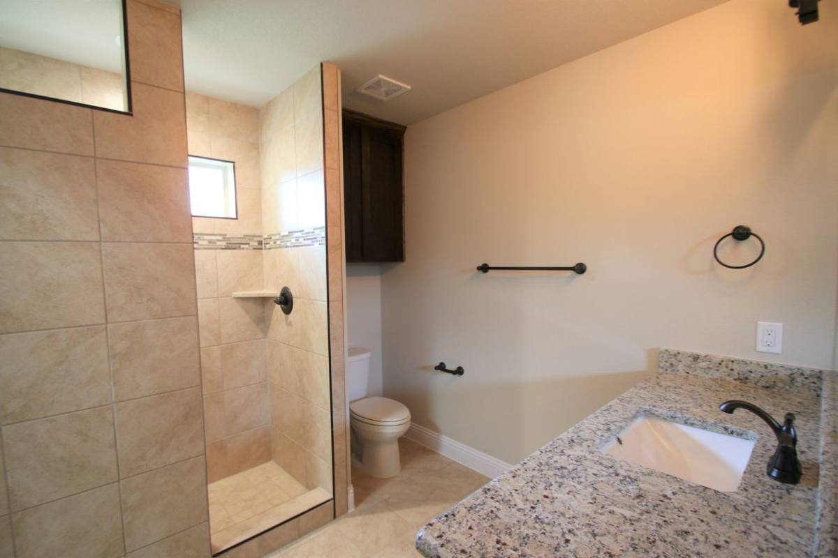 Apartment for rent at 821-823 Jameson St, Weatherford, TX 76086
