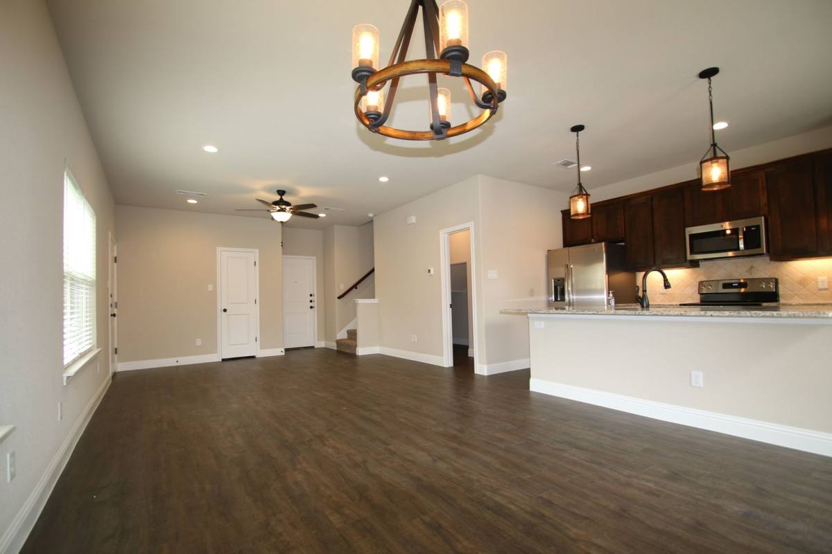 Apartment for rent at 821-823 Jameson St, Weatherford, TX 76086