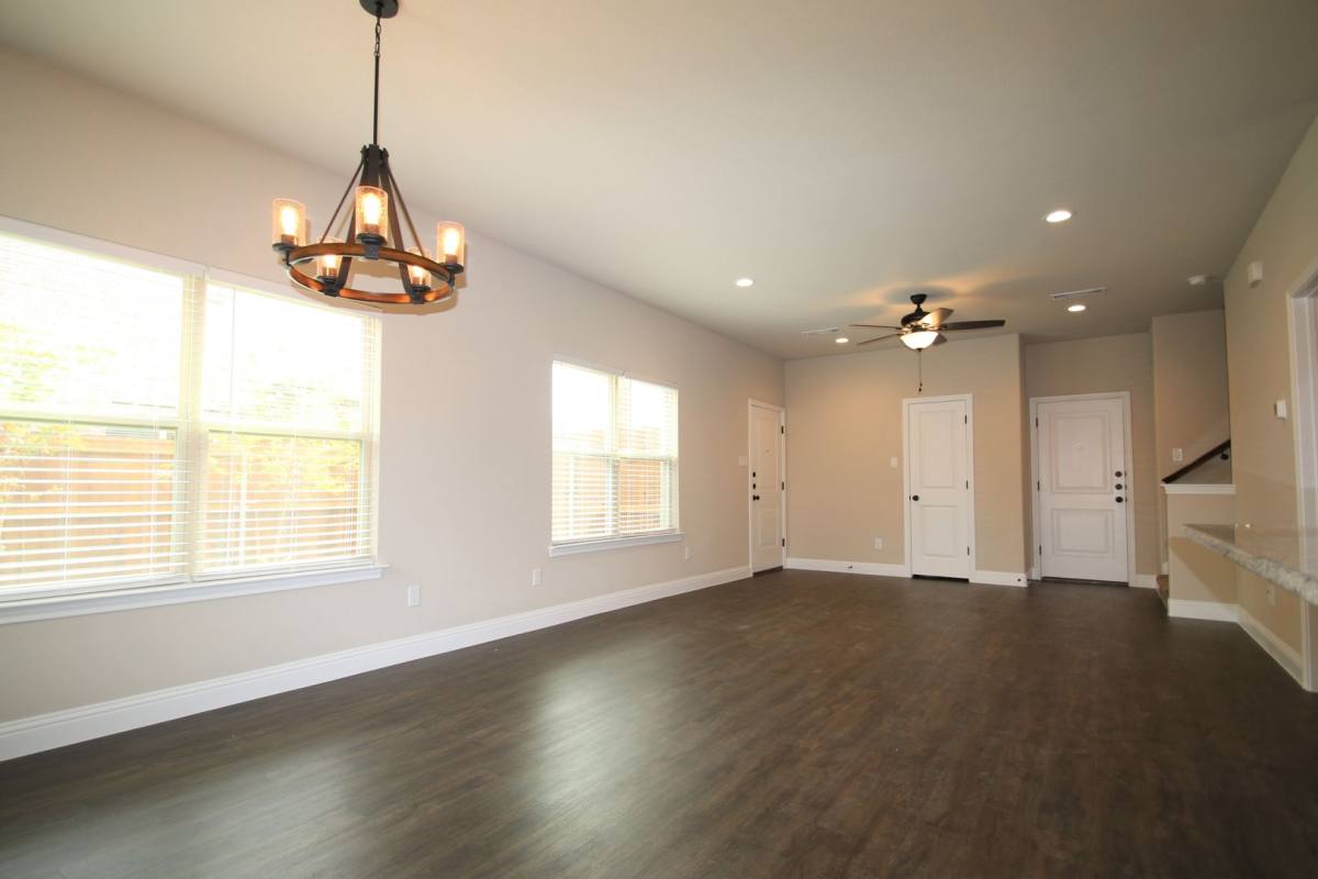Apartment for rent at 821-823 Jameson St, Weatherford, TX 76086