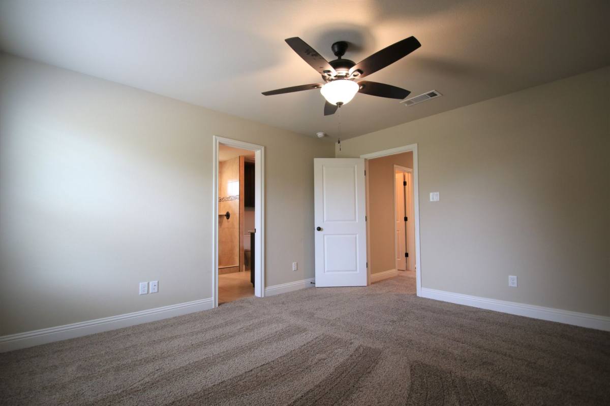 Apartment for rent at 821-823 Jameson St, Weatherford, TX 76086