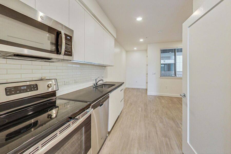 Apartment for rent at 411 29th St #418, Oakland, CA 94609