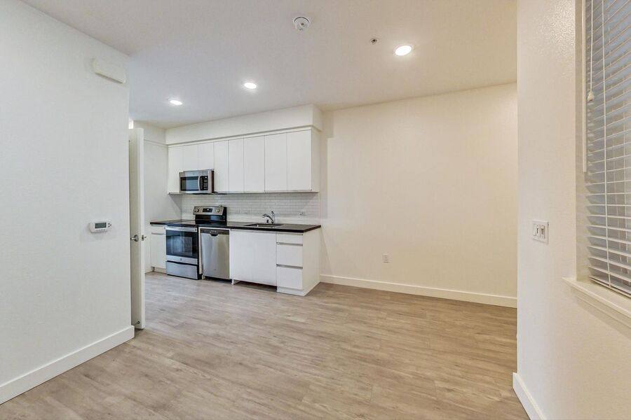 Apartment for rent at 411 29th St #418, Oakland, CA 94609