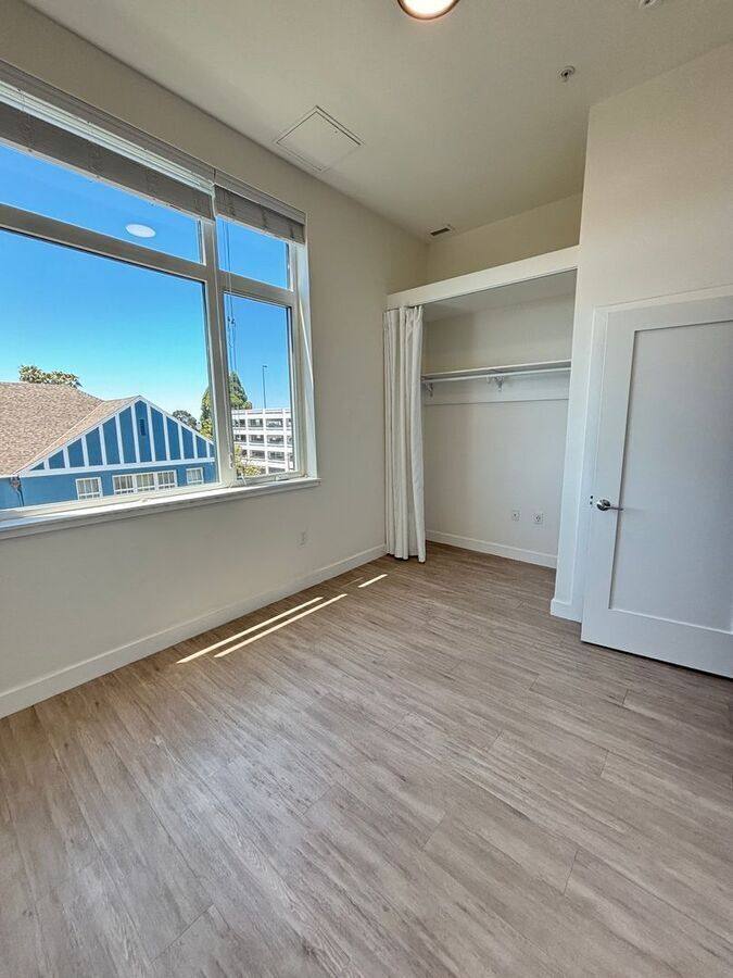 Apartment for rent at 411 29th St #418, Oakland, CA 94609