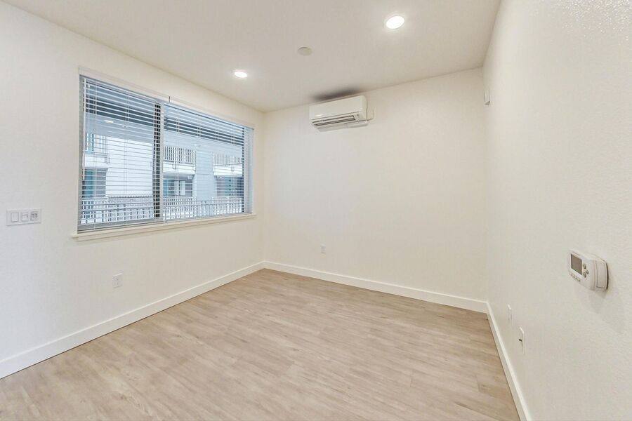 Apartment for rent at 411 29th St #418, Oakland, CA 94609