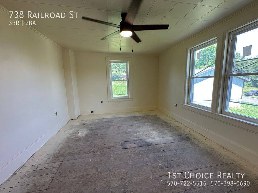 House for rent at 738 Railroad St, Jersey Shore, PA 17740