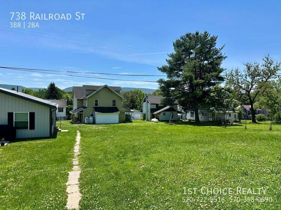 House for rent at 738 Railroad St, Jersey Shore, PA 17740