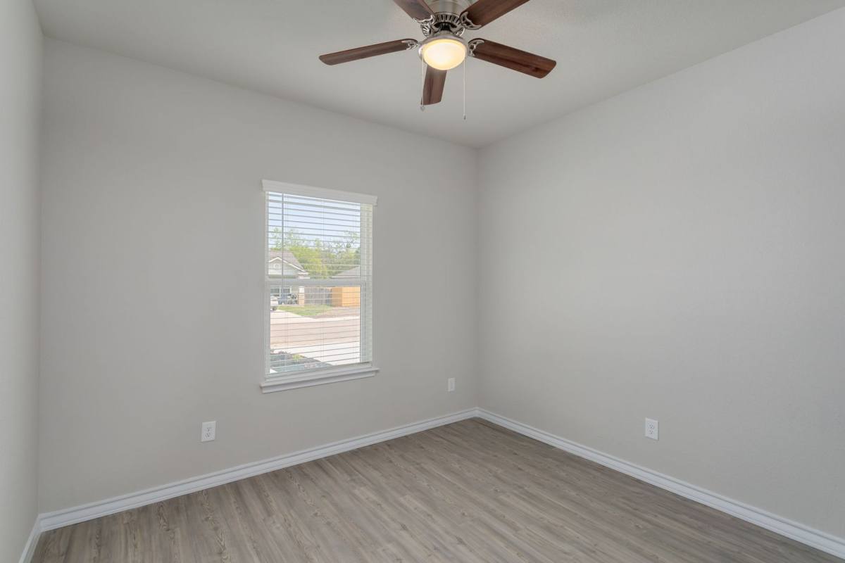 Townhouse for rent at 415 Hudson St, Seguin, TX 78155