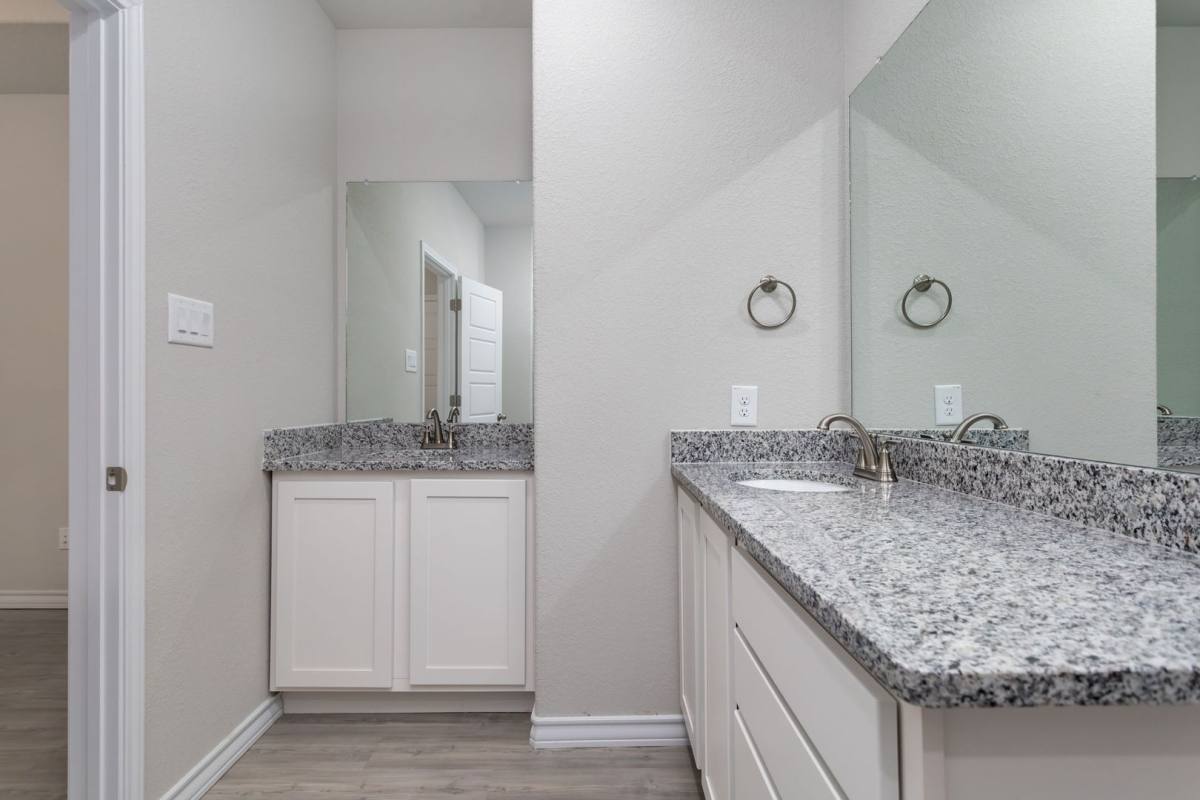 Townhouse for rent at 415 Hudson St, Seguin, TX 78155