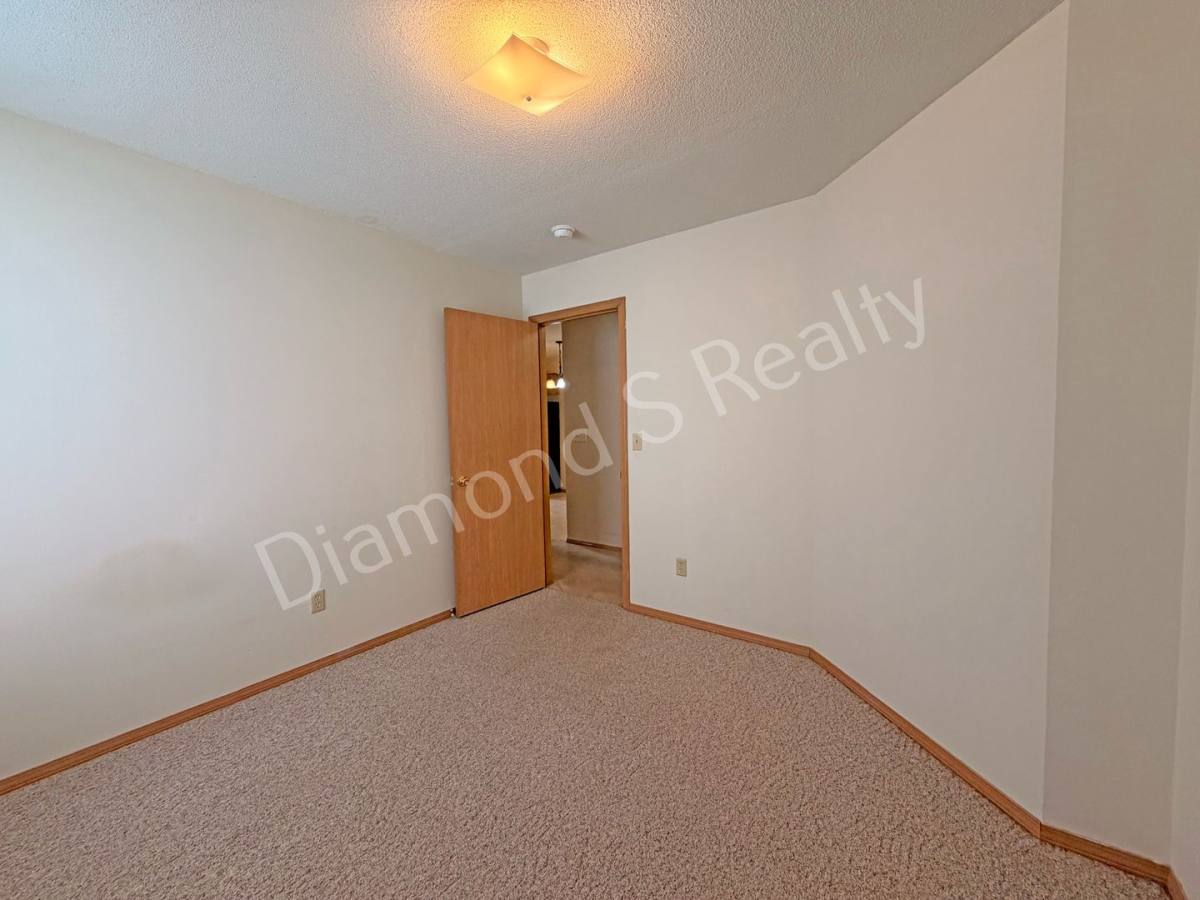 Apartment for rent at 1448 W Rainey St, Ozark, MO 65721