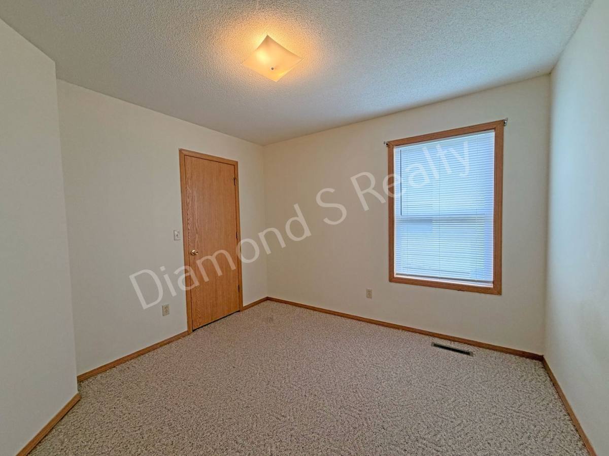 Apartment for rent at 1448 W Rainey St, Ozark, MO 65721