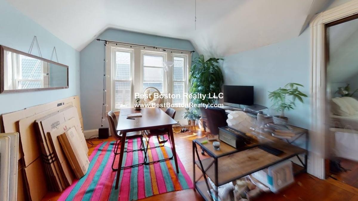 House for rent at 289 Summer St #3, Somerville, MA 02144