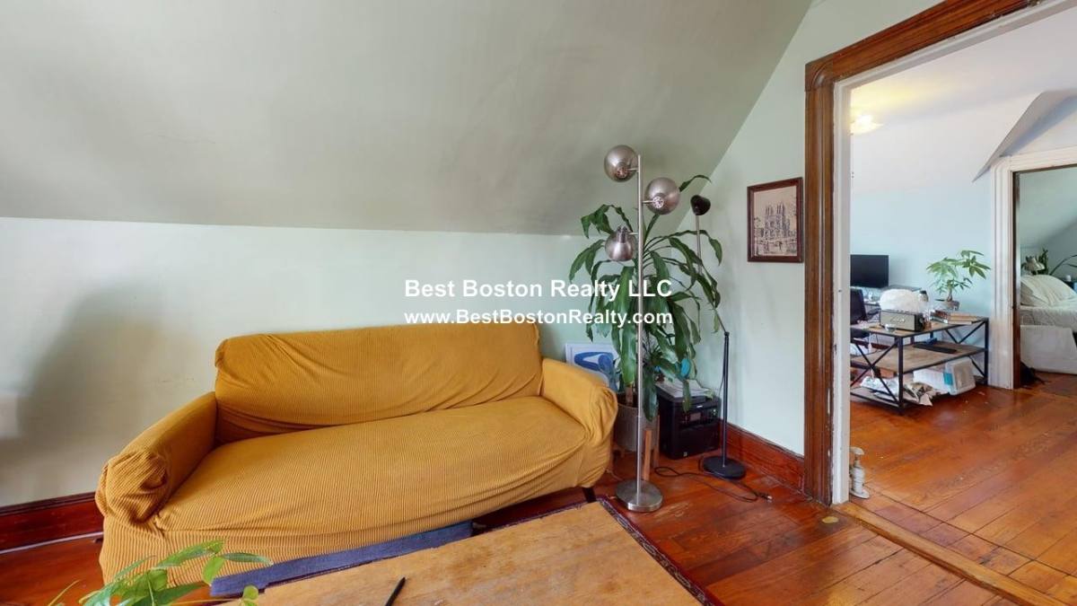 House for rent at 289 Summer St #3, Somerville, MA 02144