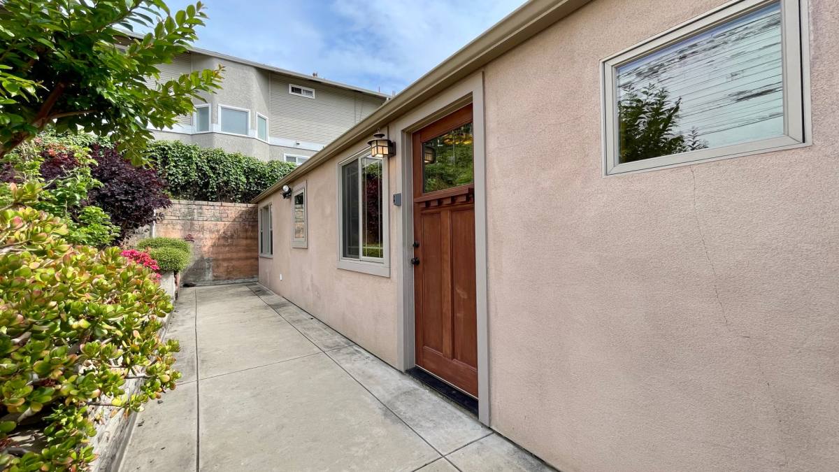 Townhouse for rent at 1453-1 2 Lizzie St, San Luis Obispo, CA 93401