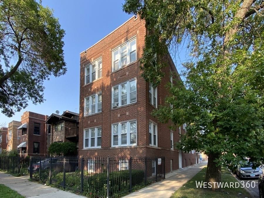 Apartment for rent at 2424 W Fargo St #1, Chicago, IL 60645