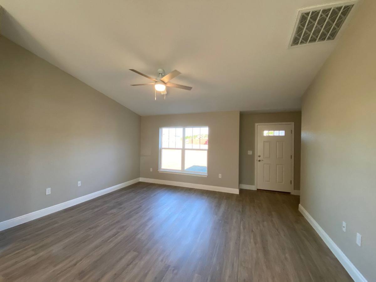 House for rent at 28 Juniper Dr, Ocala, FL 34480