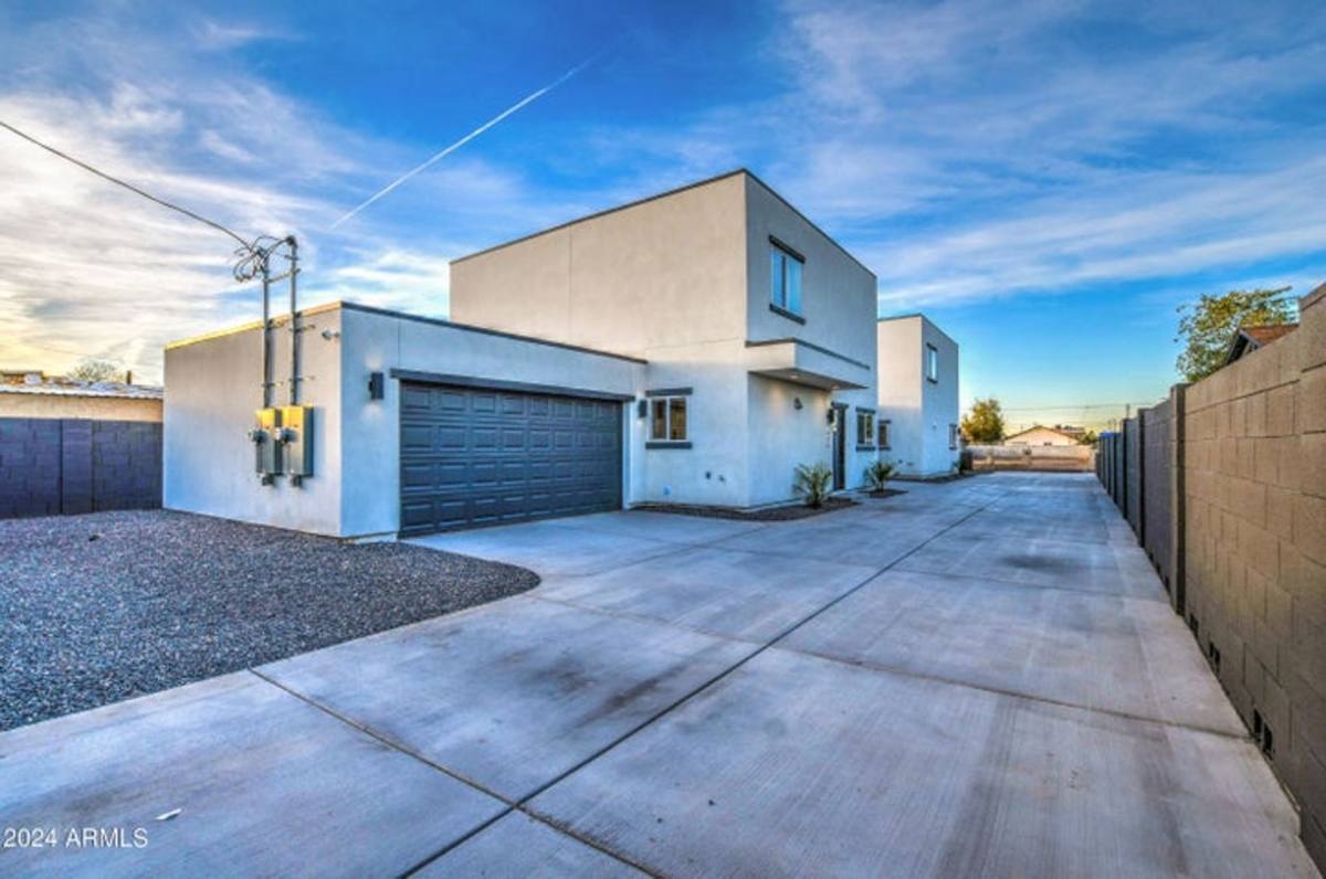 Apartment for rent at 1315 W Cocopah St, Phoenix, AZ 85007