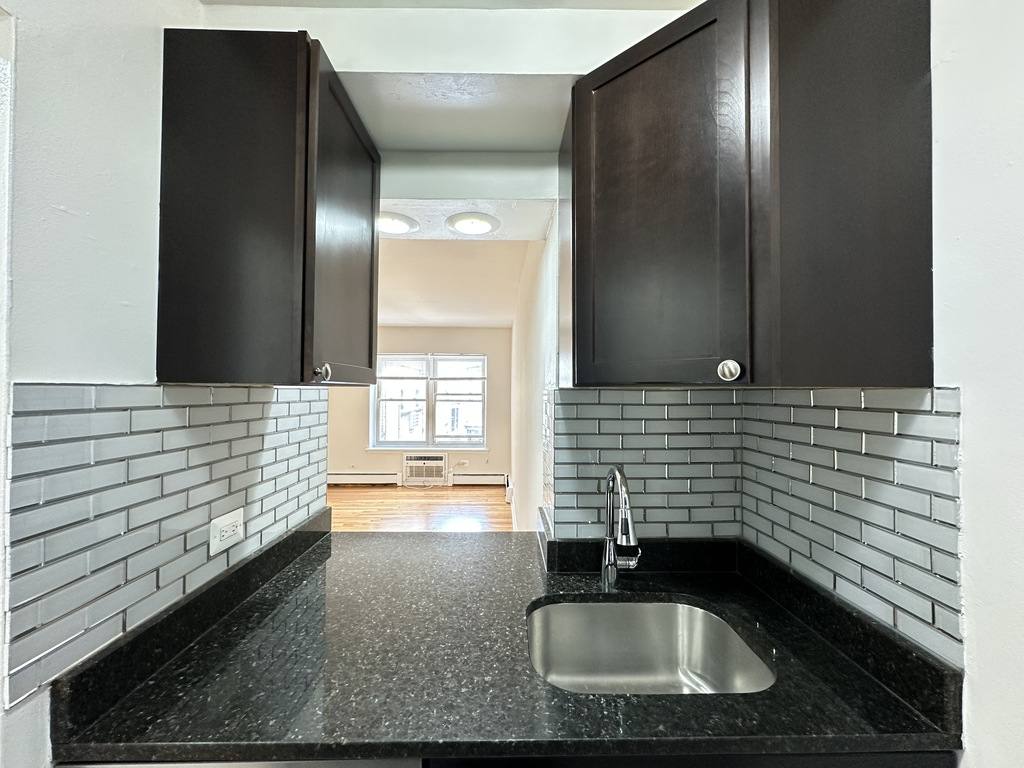 Apartment for rent at 6830 Sheridan #D264, Chicago, IL 60626