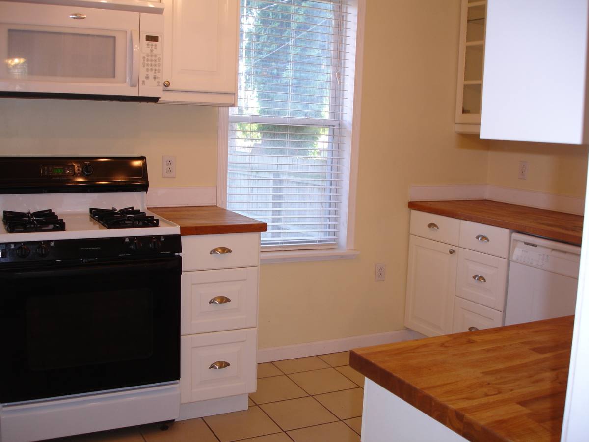House for rent at 611 S W End Ave, Lancaster, PA 17603