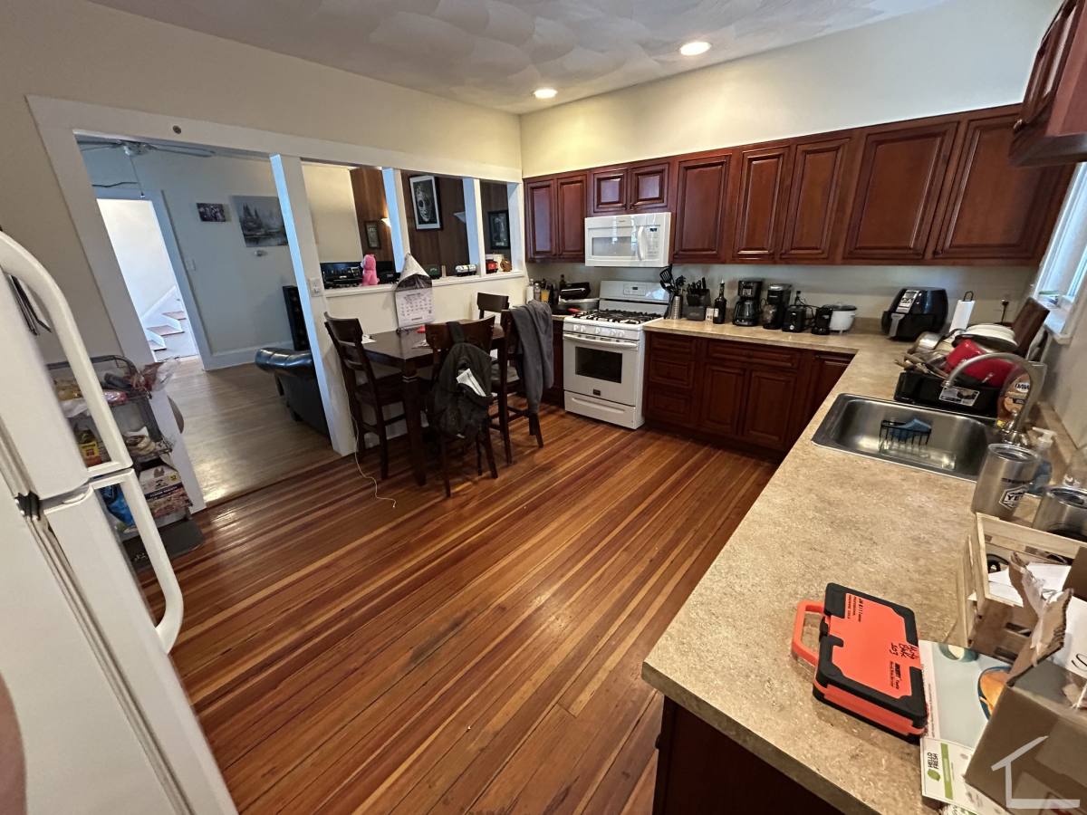 Apartment for rent at 77 Bigelow St, Quincy, MA 02169