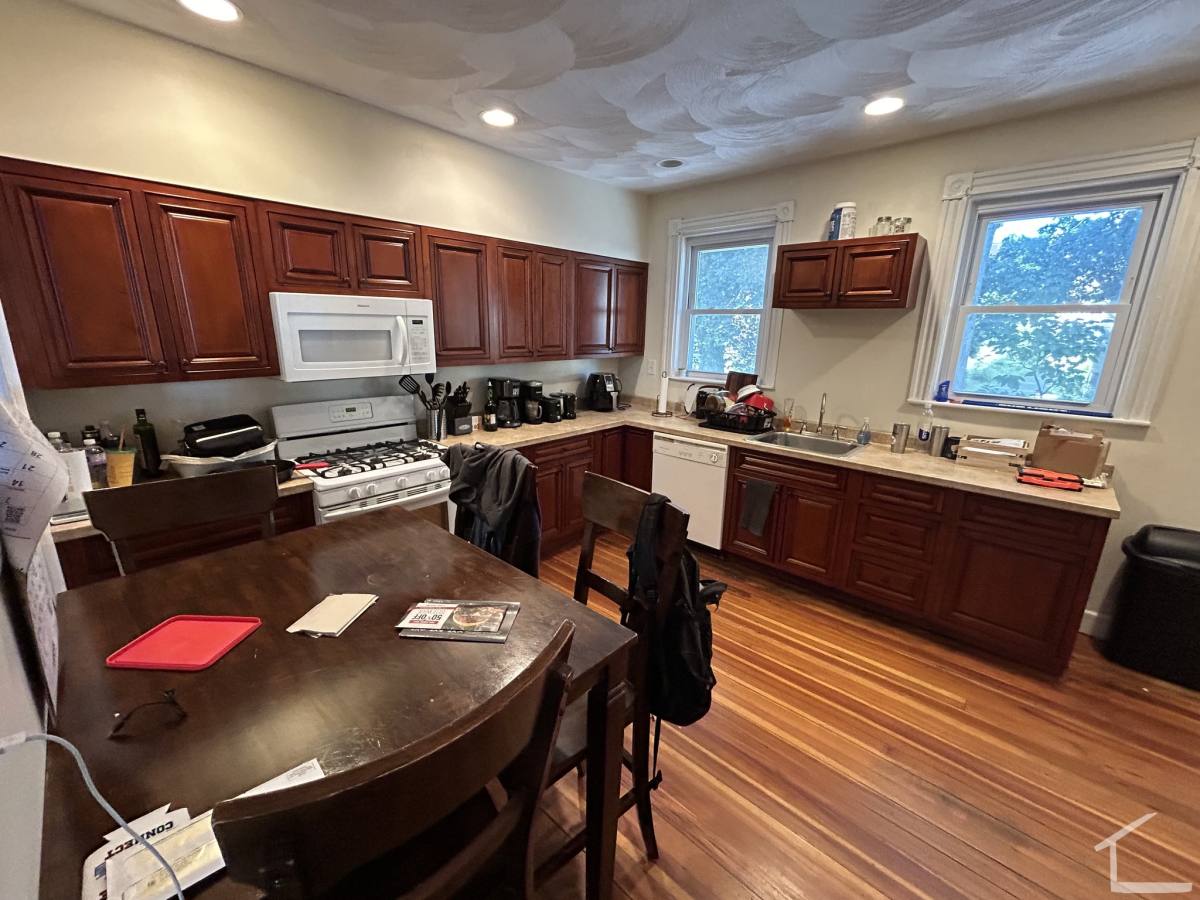 Apartment for rent at 77 Bigelow St, Quincy, MA 02169