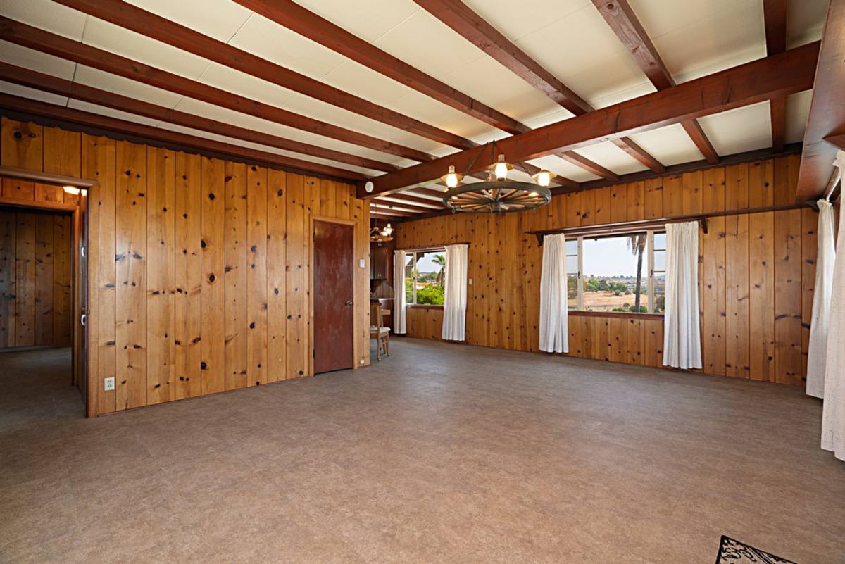 Apartment for rent at 2183 Primrose Ave, Vista, CA 92083