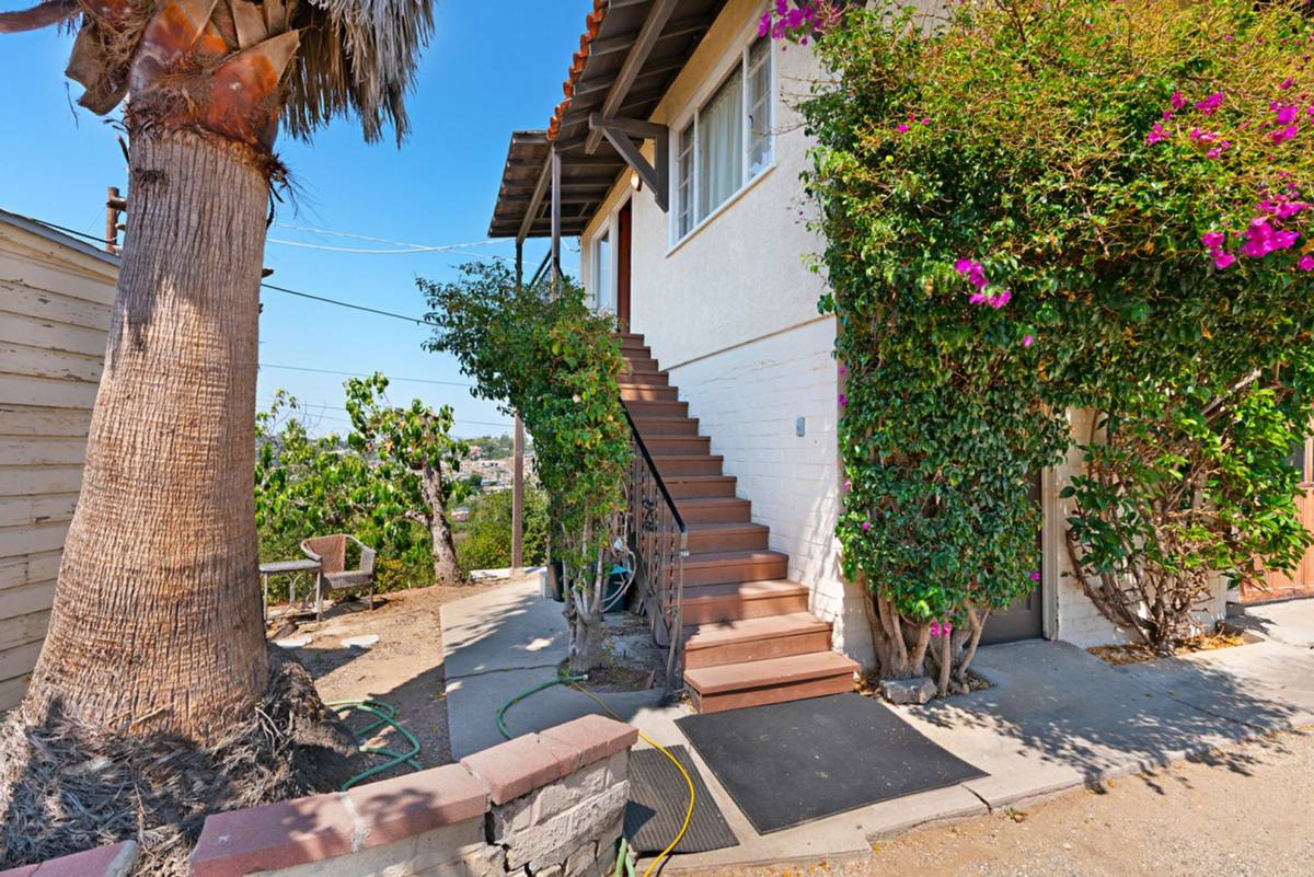 Apartment for rent at 2183 Primrose Ave, Vista, CA 92083