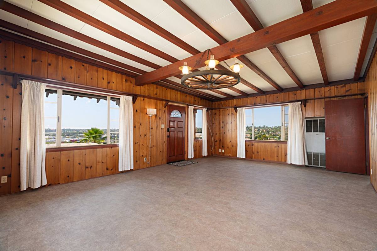 Apartment for rent at 2183 Primrose Ave, Vista, CA 92083